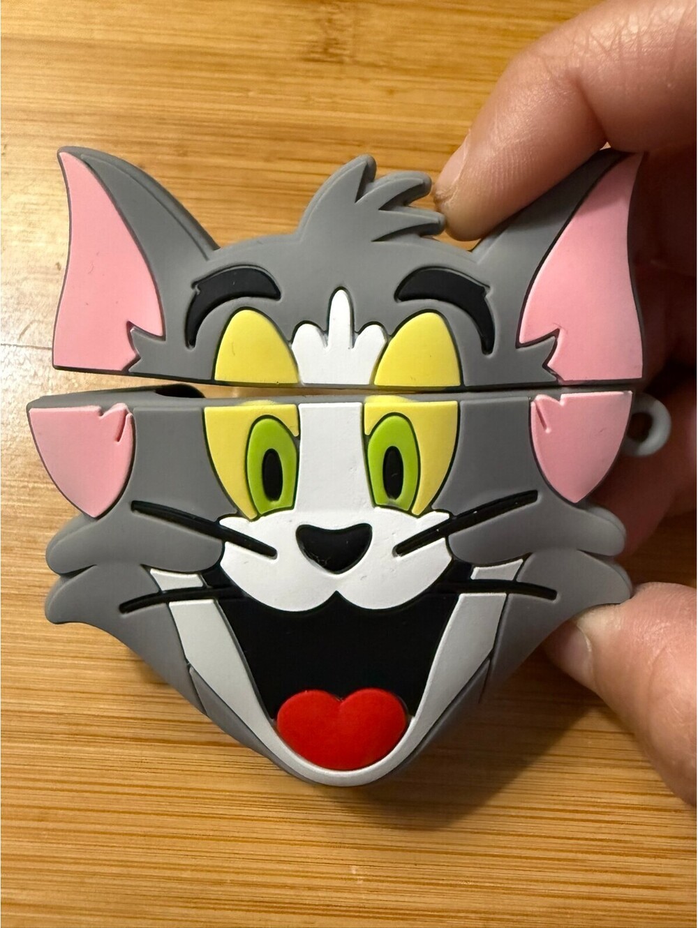 Tom Cat Face Silicone Keychain Airpods gen 1 -2 case or bag charm